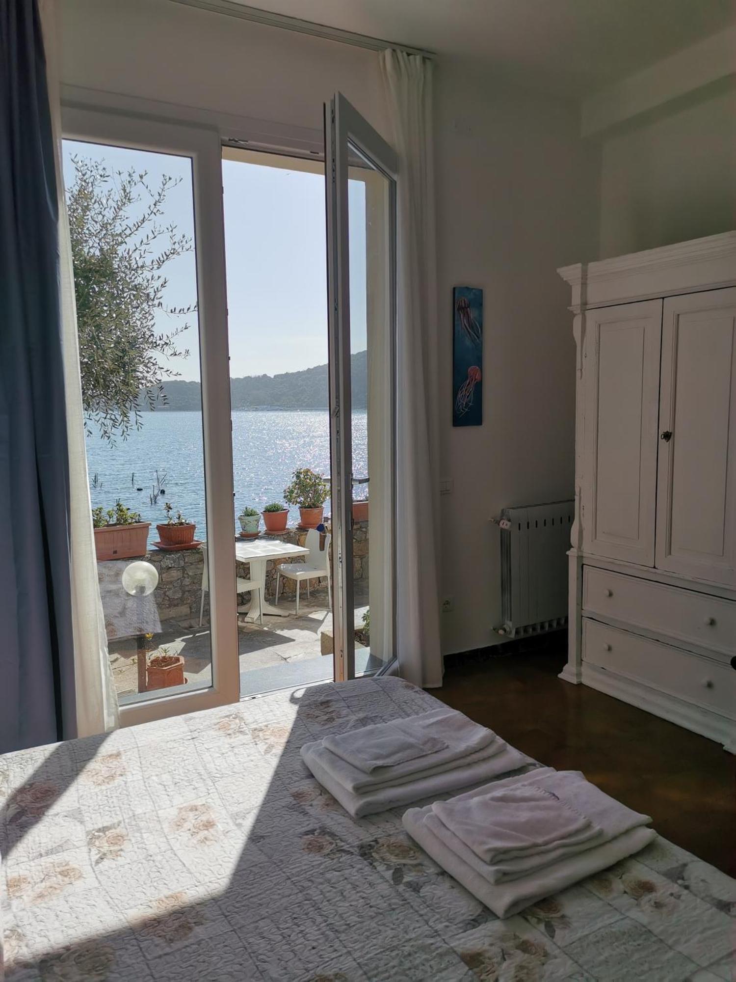 B&B La Palafitta 포르토베네레 외부 사진