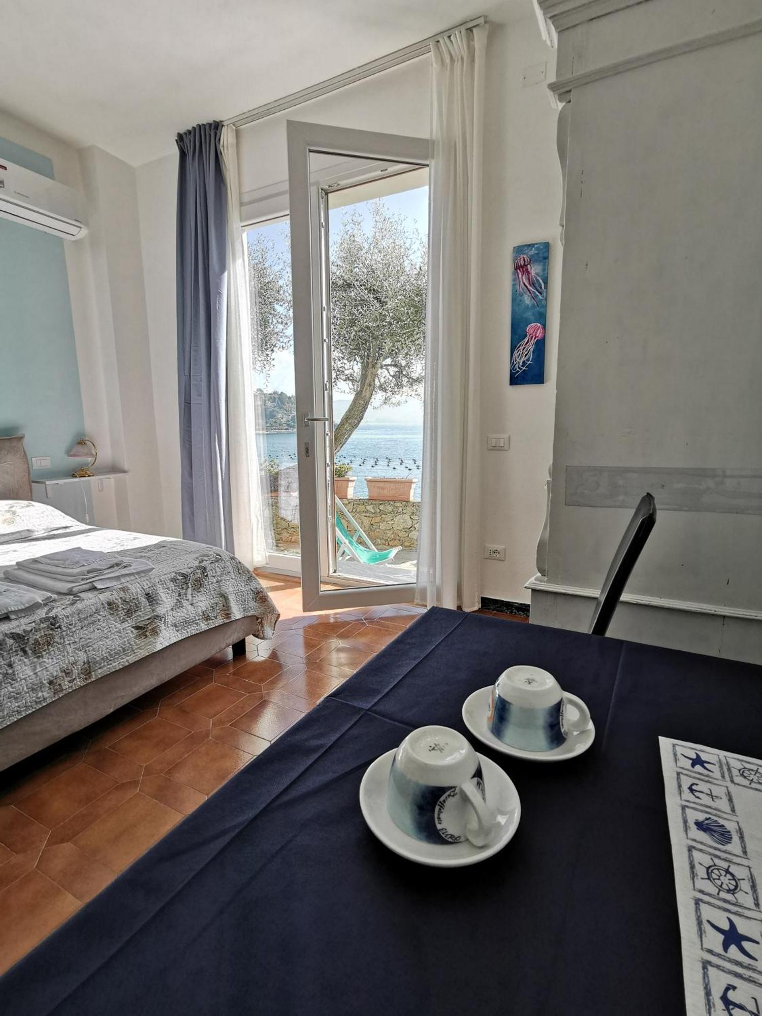 B&B La Palafitta 포르토베네레 외부 사진